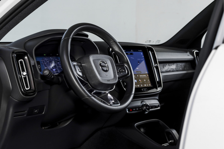 Volvo XC40 Recharge Plus 70 kWh Orig. NL | Dig. Cockpit | Adapt. Cruise | Stoel-+Stuurverw. | Elek. Klep | PDC | Camera | NAV+App. Connect | ECC | LM 19" |