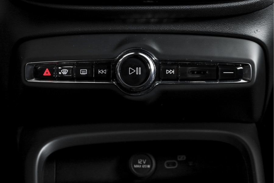 Volvo XC40 Recharge Plus 70 kWh Orig. NL | Dig. Cockpit | Adapt. Cruise | Stoel-+Stuurverw. | Elek. Klep | PDC | Camera | NAV+App. Connect | ECC | LM 19" |