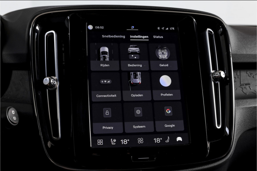 Volvo XC40 Recharge Plus 70 kWh Orig. NL | Dig. Cockpit | Adapt. Cruise | Stoel-+Stuurverw. | Elek. Klep | PDC | Camera | NAV+App. Connect | ECC | LM 19" |