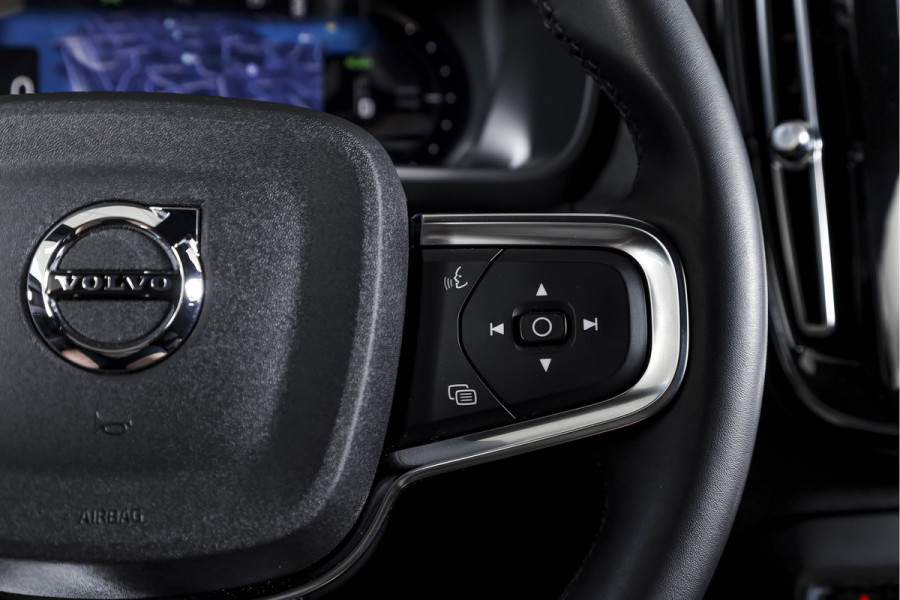 Volvo XC40 Recharge Plus 70 kWh Orig. NL | Dig. Cockpit | Adapt. Cruise | Stoel-+Stuurverw. | Elek. Klep | PDC | Camera | NAV+App. Connect | ECC | LM 19" |