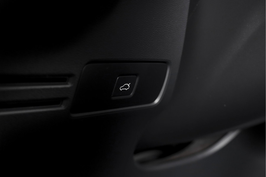 Volvo XC40 Recharge Plus 70 kWh Orig. NL | Dig. Cockpit | Adapt. Cruise | Stoel-+Stuurverw. | Elek. Klep | PDC | Camera | NAV+App. Connect | ECC | LM 19" |