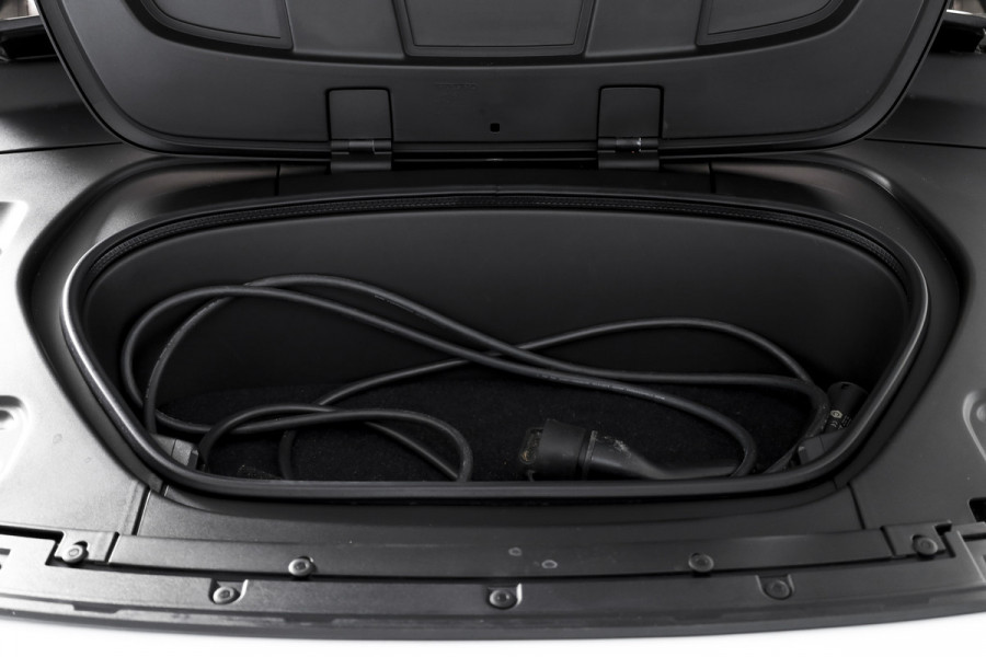Volvo XC40 Recharge Plus 70 kWh Orig. NL | Dig. Cockpit | Adapt. Cruise | Stoel-+Stuurverw. | Elek. Klep | PDC | Camera | NAV+App. Connect | ECC | LM 19" |
