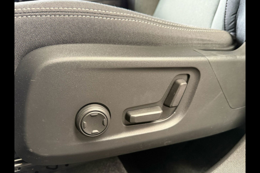 Volvo XC40 1.5 T4 Recharge Dark Plus Automaat, Camera, Stoelverwarming