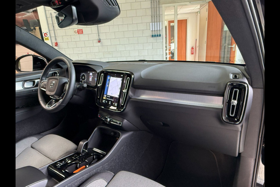 Volvo XC40 1.5 T4 Recharge Dark Plus Automaat, Camera, Stoelverwarming