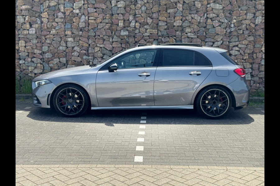Mercedes-Benz A-Klasse 200 AMG 45 Styling Panoramadak Burmester CarPlay Sfeer 360 WideScreen Memory