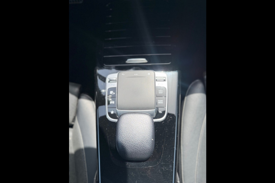 Mercedes-Benz A-Klasse 200 AMG 45 Styling Panoramadak Burmester CarPlay Sfeer 360 WideScreen Memory