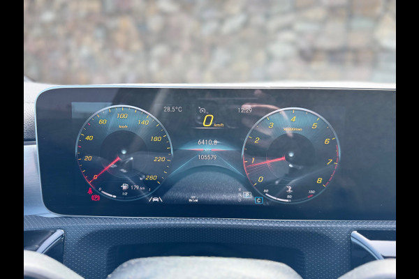 Mercedes-Benz A-Klasse 200 AMG 45 Styling Panoramadak Burmester CarPlay Sfeer 360 WideScreen Memory