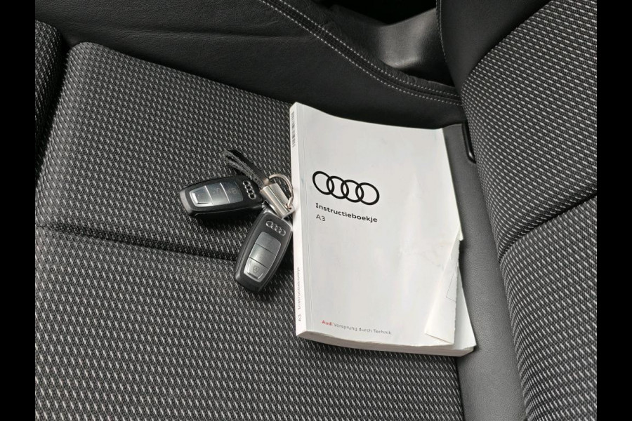 Audi A3 Sportback 35 TFSI S edition NL-AUTO | 1/2 LEDER | 150 PK