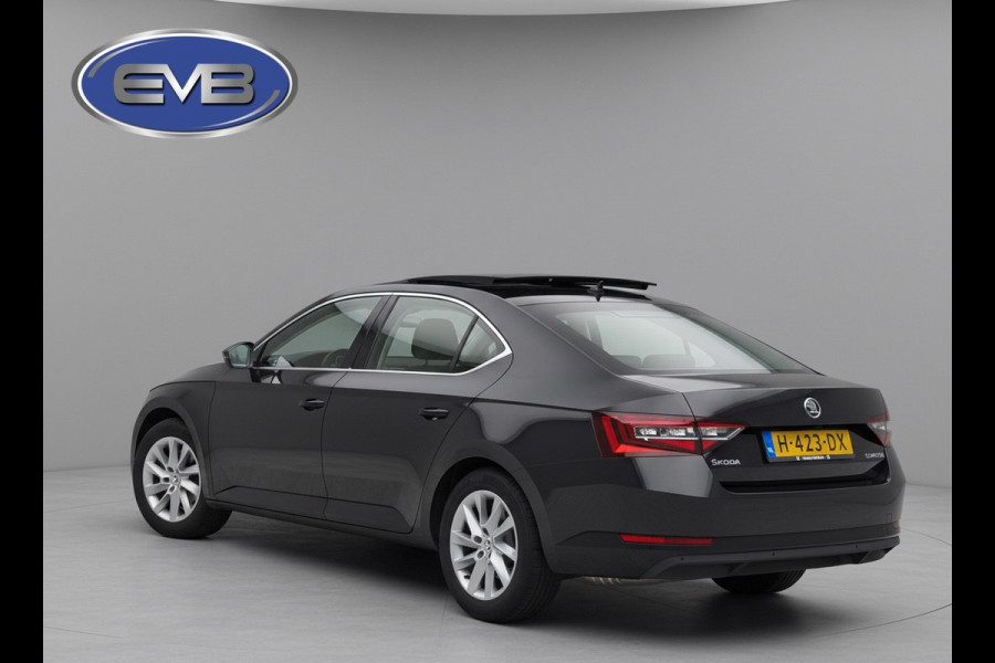 Škoda Superb 1.5 TSI ACT Style Business, LET OP: 18000 km! Origineel NL auto met nap, panoramadak, leder, 1 e eigenaar