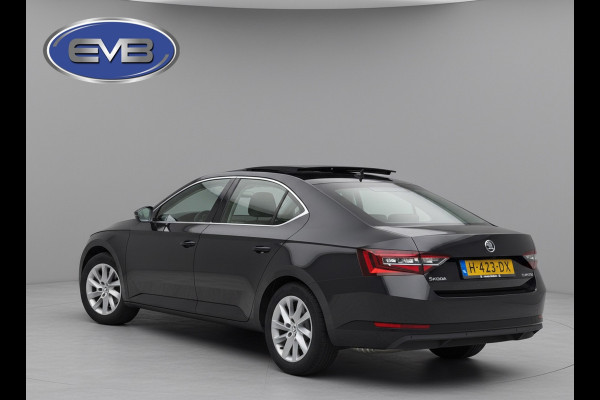 Škoda Superb 1.5 TSI ACT Style Business, LET OP: 18000 km! Origineel NL auto met nap, panoramadak, leder, 1 e eigenaar