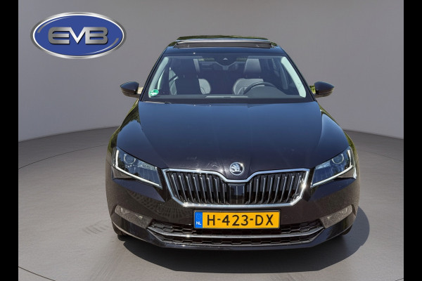 Škoda Superb 1.5 TSI ACT Style Business, LET OP: 18000 km! Origineel NL auto met nap, panoramadak, leder, 1 e eigenaar