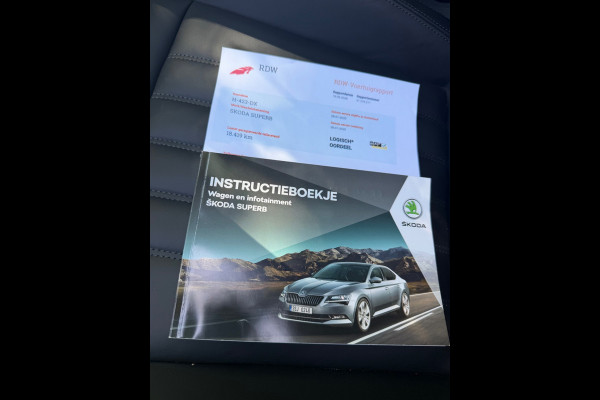 Škoda Superb 1.5 TSI ACT Style Business, LET OP: 18000 km! Origineel NL auto met nap, panoramadak, leder, 1 e eigenaar
