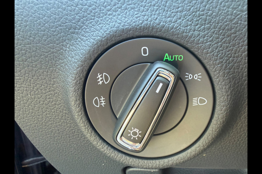 Škoda Superb 1.5 TSI ACT Style Business, LET OP: 18000 km! Origineel NL auto met nap, panoramadak, leder, 1 e eigenaar