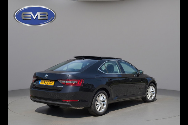 Škoda Superb 1.5 TSI ACT Style Business, LET OP: 18000 km! Origineel NL auto met nap, panoramadak, leder, 1 e eigenaar