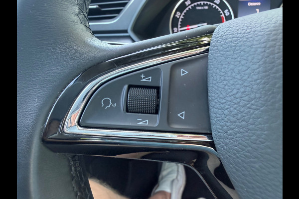 Škoda Superb 1.5 TSI ACT Style Business, LET OP: 18000 km! Origineel NL auto met nap, panoramadak, leder, 1 e eigenaar