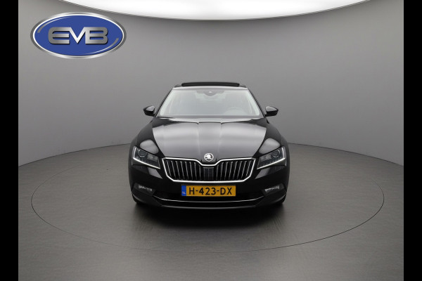 Škoda Superb 1.5 TSI ACT Style Business, LET OP: 18000 km! Origineel NL auto met nap, panoramadak, leder, 1 e eigenaar