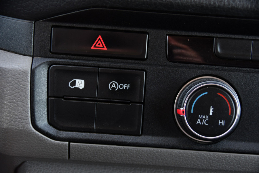 Volkswagen Crafter 35 2.0 TDI L3H3 Black Edition Camera, Cruise, Carplay, Automaat, Trekhaak, 140pk, Airco, Multimedia, Uniek!