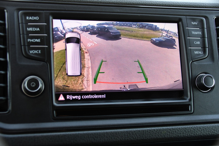 Volkswagen Crafter 35 2.0 TDI L3H3 Black Edition Camera, Cruise, Carplay, Automaat, Trekhaak, 140pk, Airco, Multimedia, Uniek!