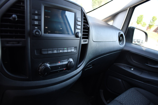 Mercedes-Benz Vito 116 CDI L2 PB Edition Camera, Cruise, Carplay, Stoelverwarming, LED, Automaat, Trekhaak, Standkachel, Multimedia, 164pk, Uniek!