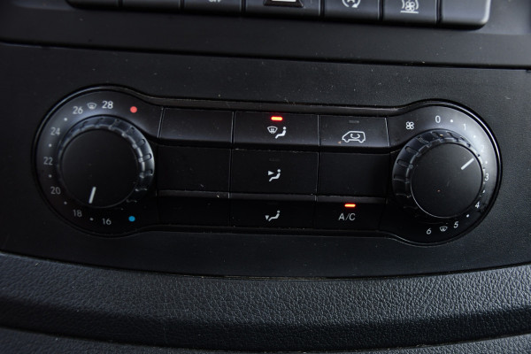 Mercedes-Benz Vito 116 CDI L2 PB Edition Camera, Cruise, Carplay, Stoelverwarming, LED, Automaat, Trekhaak, Standkachel, Multimedia, 164pk, Uniek!