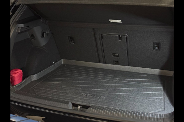 Volkswagen Golf 2.0 TSI GTI PANO | HUD | LEDER | DYNAUDIO | VOL!