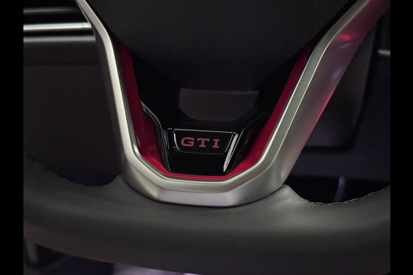 Volkswagen Golf 2.0 TSI GTI PANO | HUD | LEDER | DYNAUDIO | VOL!