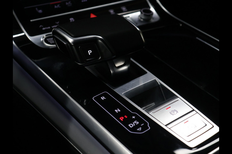 Audi Q7 60 TFSI e quattro Competition S-LINE [LUCHTVERING, MEMORY SEATS, CRUISE CONTROL, TREKHAAK, APPLE CARPLAY, ANDROID AUTO, ACHTERUITRIJCAMERA, PDC V+A, STOELVERWARMING, NIEUWSTAAT]
