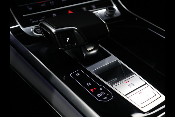 Audi Q7 60 TFSI e quattro Competition S-LINE [LUCHTVERING, MEMORY SEATS, CRUISE CONTROL, TREKHAAK, APPLE CARPLAY, ANDROID AUTO, ACHTERUITRIJCAMERA, PDC V+A, STOELVERWARMING, NIEUWSTAAT]