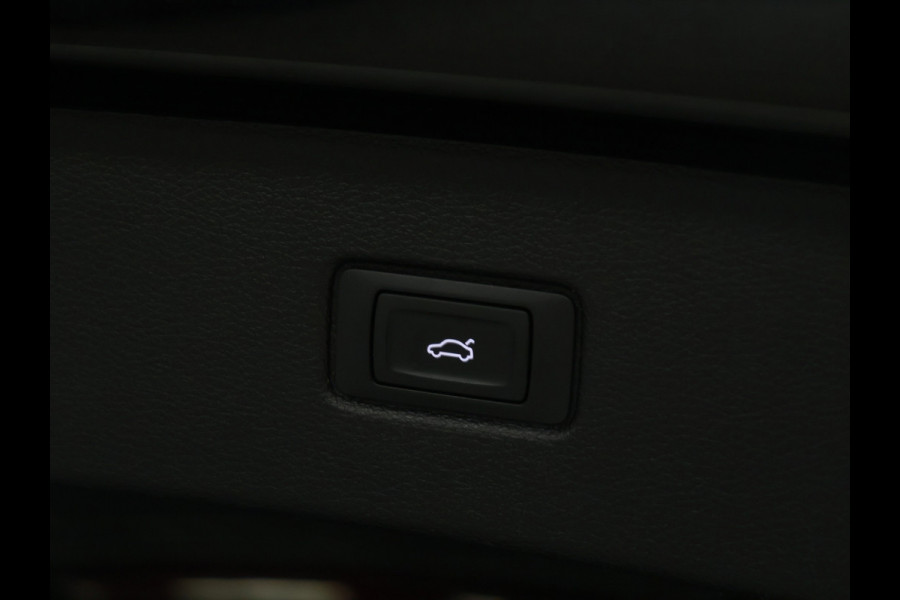 Audi Q7 60 TFSI e quattro Competition S-LINE [LUCHTVERING, MEMORY SEATS, CRUISE CONTROL, TREKHAAK, APPLE CARPLAY, ANDROID AUTO, ACHTERUITRIJCAMERA, PDC V+A, STOELVERWARMING, NIEUWSTAAT]