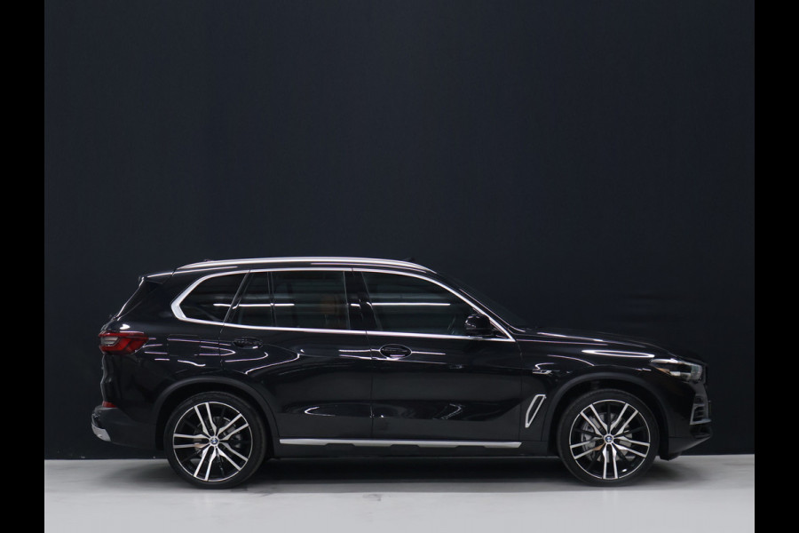 BMW X5 xDrive45e M Sport [ADAPTIVE CRUISE, SCHUIFKANTELDAK, APPLE CARPLAY, MEMORY SEATS, CAMERA,STOELVERWARMING, DIGITAL DASH, ELEK.. ACHTERKLEP,  NAVIGATIE, NIEUWSTAAT]