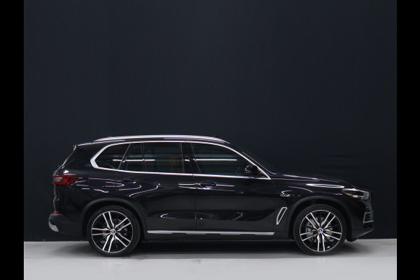 BMW X5 xDrive45e M Sport [ADAPTIVE CRUISE, SCHUIFKANTELDAK, APPLE CARPLAY, MEMORY SEATS, CAMERA,STOELVERWARMING, DIGITAL DASH, ELEK.. ACHTERKLEP,  NAVIGATIE, NIEUWSTAAT]
