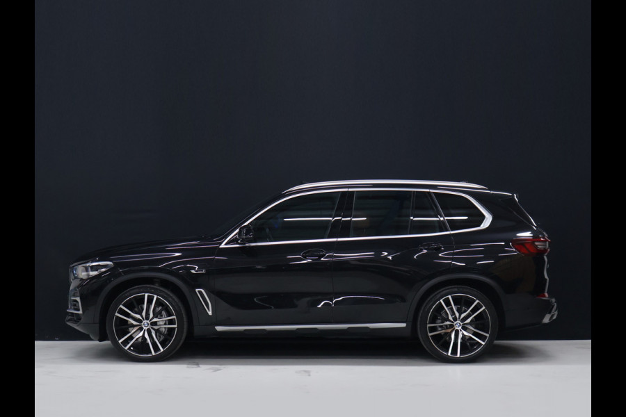 BMW X5 xDrive45e M Sport [ADAPTIVE CRUISE, SCHUIFKANTELDAK, APPLE CARPLAY, MEMORY SEATS, CAMERA,STOELVERWARMING, DIGITAL DASH, ELEK.. ACHTERKLEP,  NAVIGATIE, NIEUWSTAAT]