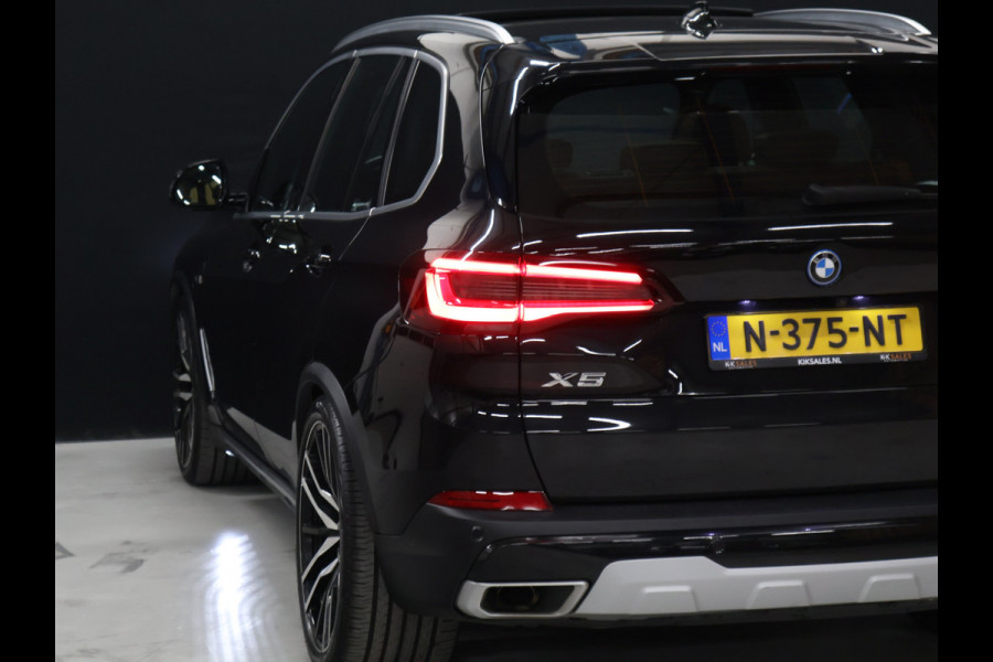 BMW X5 xDrive45e M Sport [ADAPTIVE CRUISE, SCHUIFKANTELDAK, APPLE CARPLAY, MEMORY SEATS, CAMERA,STOELVERWARMING, DIGITAL DASH, ELEK.. ACHTERKLEP,  NAVIGATIE, NIEUWSTAAT]