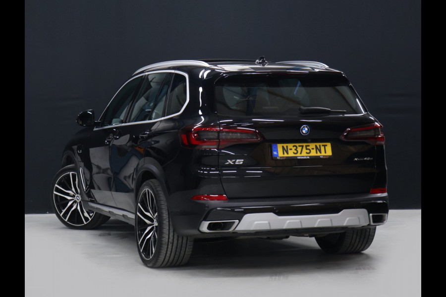 BMW X5 xDrive45e M Sport [ADAPTIVE CRUISE, SCHUIFKANTELDAK, APPLE CARPLAY, MEMORY SEATS, CAMERA,STOELVERWARMING, DIGITAL DASH, ELEK.. ACHTERKLEP,  NAVIGATIE, NIEUWSTAAT]