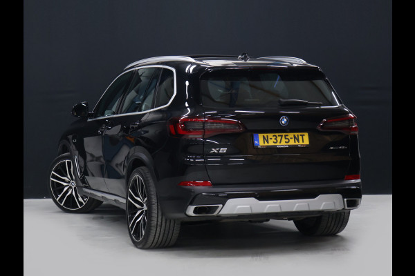BMW X5 xDrive45e M Sport [ADAPTIVE CRUISE, SCHUIFKANTELDAK, APPLE CARPLAY, MEMORY SEATS, CAMERA,STOELVERWARMING, DIGITAL DASH, ELEK.. ACHTERKLEP,  NAVIGATIE, NIEUWSTAAT]