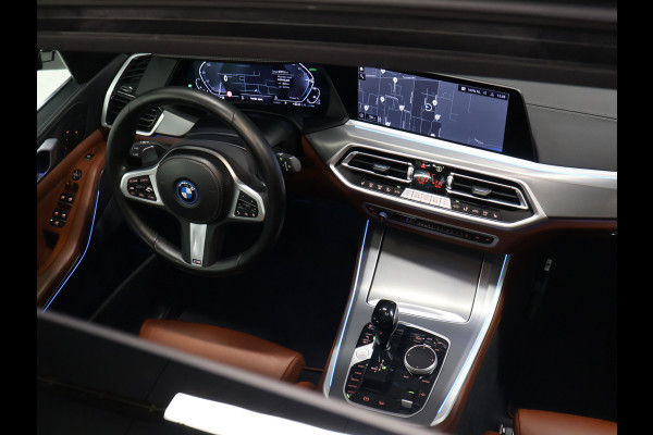 BMW X5 xDrive45e M Sport [ADAPTIVE CRUISE, SCHUIFKANTELDAK, APPLE CARPLAY, MEMORY SEATS, CAMERA,STOELVERWARMING, DIGITAL DASH, ELEK.. ACHTERKLEP,  NAVIGATIE, NIEUWSTAAT]