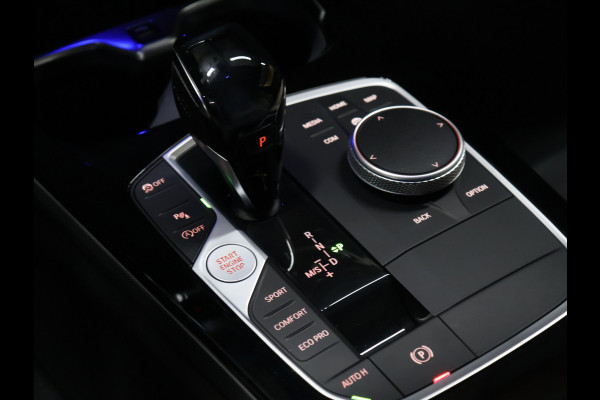 BMW 2 Serie Gran Coupé 218i M Sport [APPLE CARPLAY, ANDROID, CAMERA, CRUISE CONTROL, DIGITAL DASH, PDC V+A, VOL LEDER, NAVIGATIE, NIEUWSTAAT]