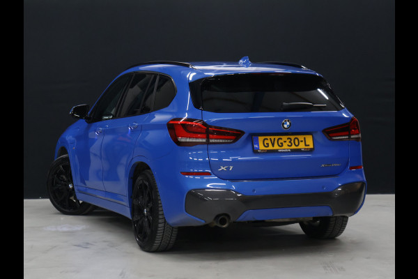 BMW X1 xDrive25e M Sport [HEAD UP DISPLAY,  APPLE CARPLAY, CAMERA, ELEK ACHTERKLEP,  CRUISE CONTROL, MEMORY SEATS, VOL LEDER, NAVIGATIE, NIEUWSTAAT]