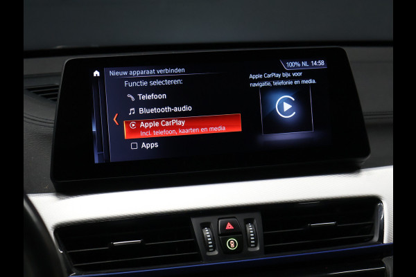 BMW X1 xDrive25e M Sport [HEAD UP DISPLAY,  APPLE CARPLAY, CAMERA, ELEK ACHTERKLEP,  CRUISE CONTROL, MEMORY SEATS, VOL LEDER, NAVIGATIE, NIEUWSTAAT]