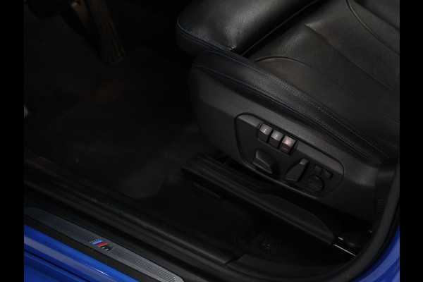 BMW X1 xDrive25e M Sport [HEAD UP DISPLAY,  APPLE CARPLAY, CAMERA, ELEK ACHTERKLEP,  CRUISE CONTROL, MEMORY SEATS, VOL LEDER, NAVIGATIE, NIEUWSTAAT]