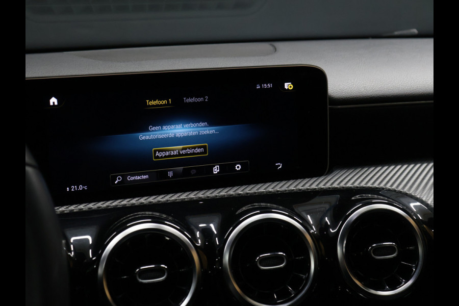 Mercedes-Benz A-Klasse 200 Business Solution Plus Upgrade [APPLE CARPLAY, DIGITAL DASH, SCHUIFKANTELDAK, TREKHAAK, CAMERA, CRUISE CONTROL, CLIMATE CONTROL, NAVIGATIE, NIEUWSTAAT]