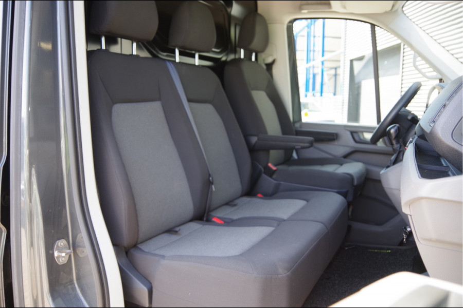Volkswagen Crafter 35 2.0 TDI L3H3(L2H2) Highline MARGE! 140PK AUT. LED, TREKHAAK, ADAPT. CRUISE, CAMERA, NAVI, NL AUTO, NAP