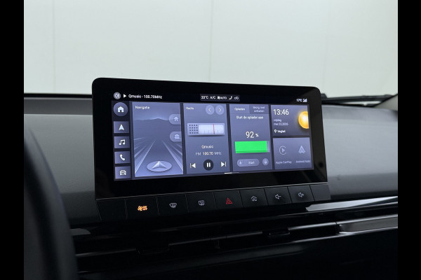 MG Mg4 electric Luxury Long Range 64kWh SOH 93% Warmtepomp Zwart Dak Trekhaak 360°Camera Navi Ecc Adap.Cruise Apple Carplay Android Auto Pdc Stoel+Stuurverwarming Privacy Glas Lmv Led DAB Isofix Dodehoek detector File assistent Rijstrooksensor 1e Eigenaar Origineel Nederlandse Auto