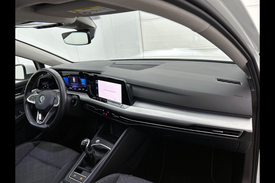 Volkswagen Golf Variant 1.0 TSI Life CARPLAY | AD-CRUISE | VIRTUAL | SFEERVERLICHTING