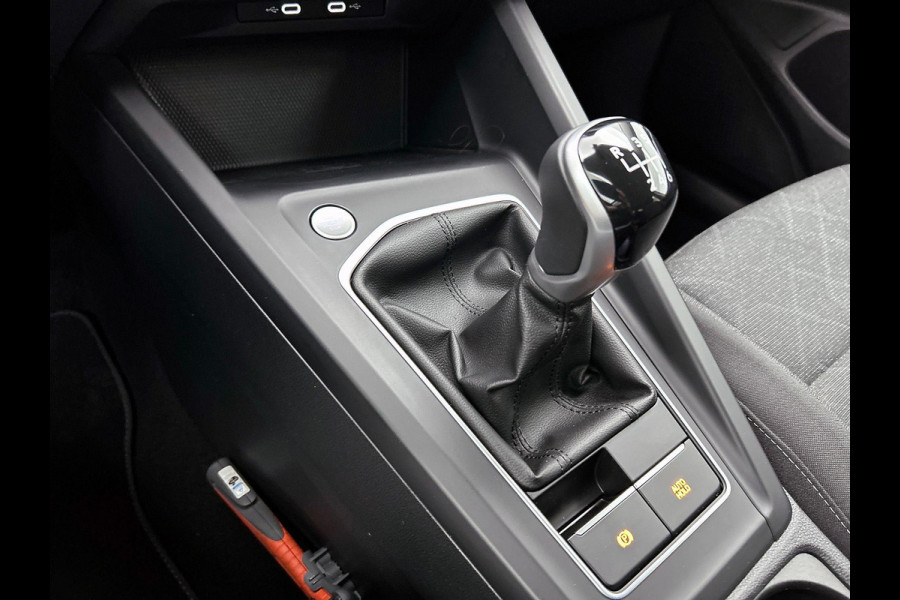 Volkswagen Golf Variant 1.0 TSI Life CARPLAY | AD-CRUISE | VIRTUAL | SFEERVERLICHTING
