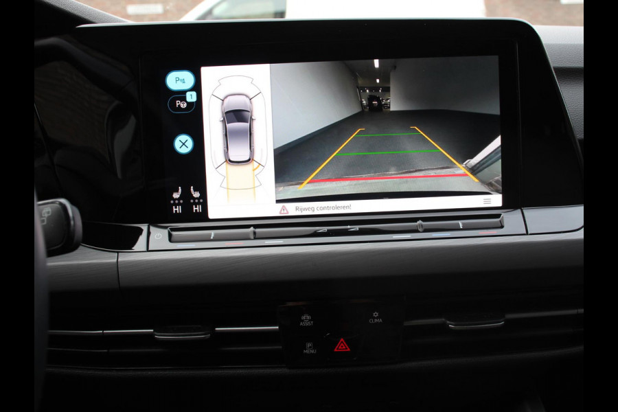 Volkswagen Golf 1.5 eTSI 150pk DSG Style Navigatie Apple Carplay/Android Auto Parkeersensoren Camera Park Assist Adaptive Cruise Control Blind Spot Assist Stoel- en stuurverwarming Ledverlichting Virtual Cockpit Lane Assist Climatronic
