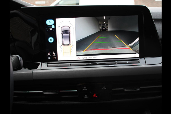 Volkswagen Golf 1.5 eTSI 150pk DSG Style Navigatie Apple Carplay/Android Auto Parkeersensoren Camera Park Assist Adaptive Cruise Control Blind Spot Assist Stoel- en stuurverwarming Ledverlichting Virtual Cockpit Lane Assist Climatronic