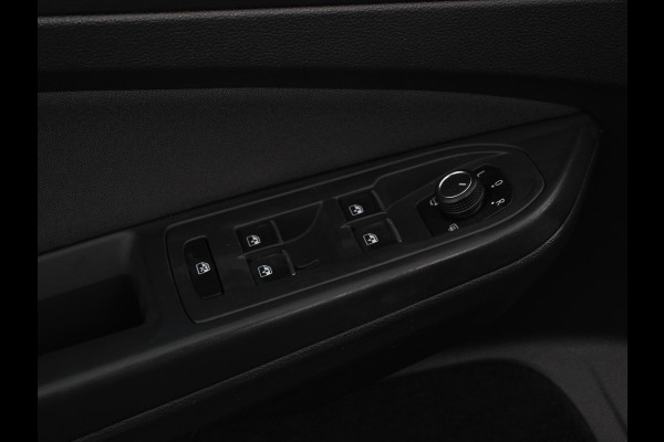 Volkswagen Golf 1.5 eTSI 150pk DSG Style Navigatie Apple Carplay/Android Auto Parkeersensoren Camera Park Assist Adaptive Cruise Control Blind Spot Assist Stoel- en stuurverwarming Ledverlichting Virtual Cockpit Lane Assist Climatronic