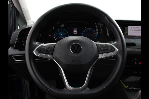 Volkswagen Golf 1.5 eTSI 150pk DSG Style Navigatie Apple Carplay/Android Auto Parkeersensoren Camera Park Assist Adaptive Cruise Control Blind Spot Assist Stoel- en stuurverwarming Ledverlichting Virtual Cockpit Lane Assist Climatronic