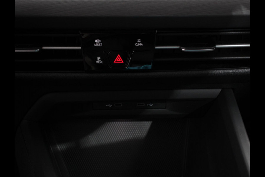 Volkswagen Golf 1.5 eTSI 150pk DSG Style Navigatie Apple Carplay/Android Auto Parkeersensoren Camera Park Assist Adaptive Cruise Control Blind Spot Assist Stoel- en stuurverwarming Ledverlichting Virtual Cockpit Lane Assist Climatronic